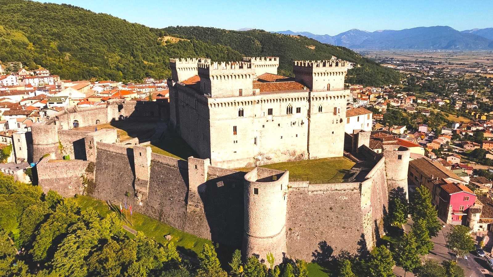 CELANO, CASTELLO PICCOLOMINI